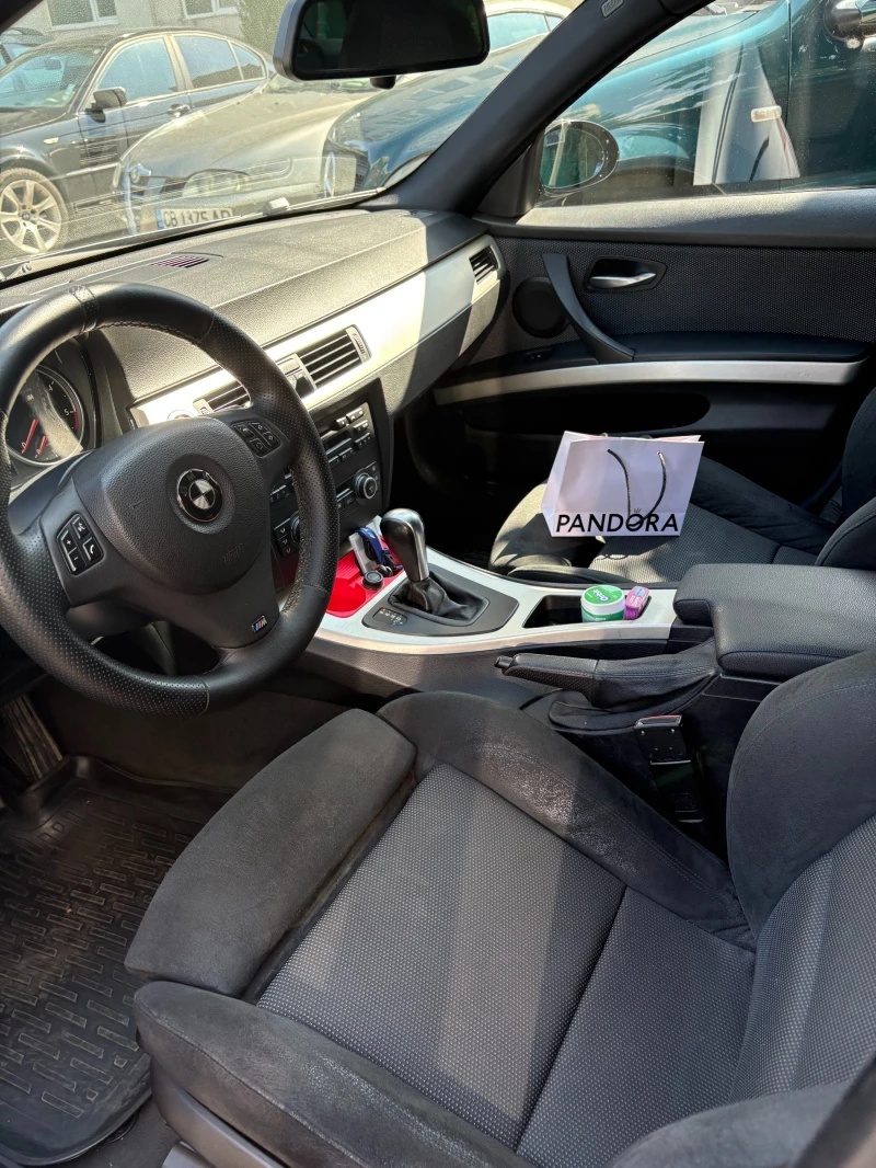 BMW 320 FULL M PACK, снимка 9 - Автомобили и джипове - 53374086
