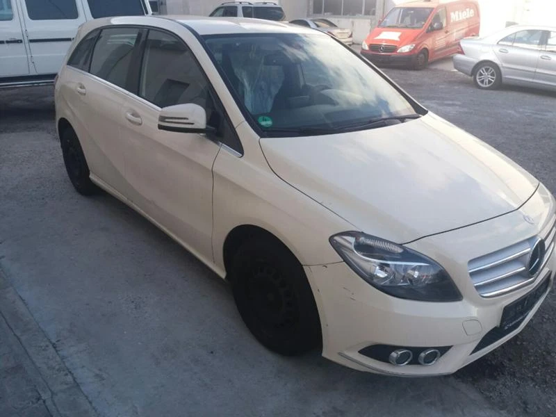 Mercedes-Benz B 200, снимка 3 - Автомобили и джипове - 47090829