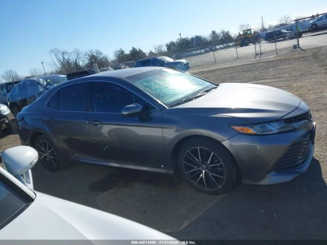 Toyota Camry LE, снимка 12 - Автомобили и джипове - 53246211