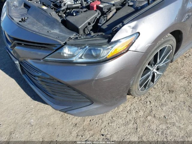 Toyota Camry LE, снимка 16 - Автомобили и джипове - 53246211