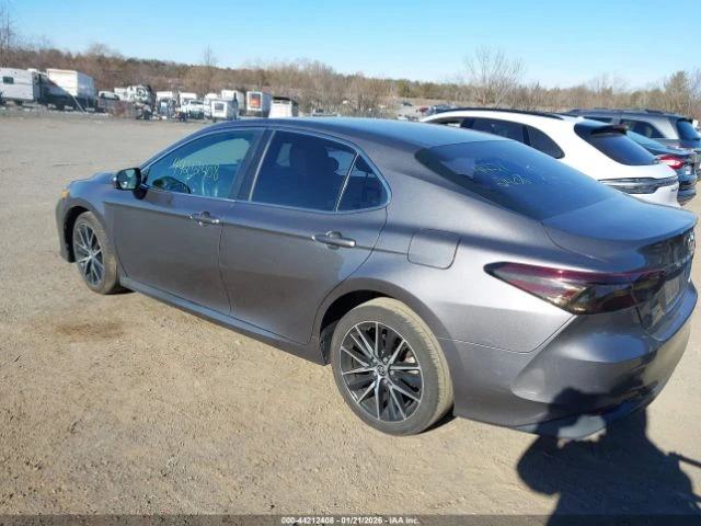 Toyota Camry LE, снимка 3 - Автомобили и джипове - 53246211