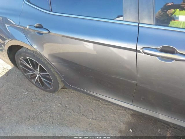 Toyota Camry LE, снимка 6 - Автомобили и джипове - 53246211