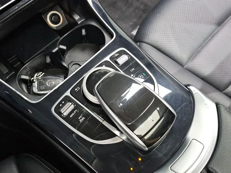 Mercedes-Benz C 200 2.0, снимка 14 - Автомобили и джипове - 54278007