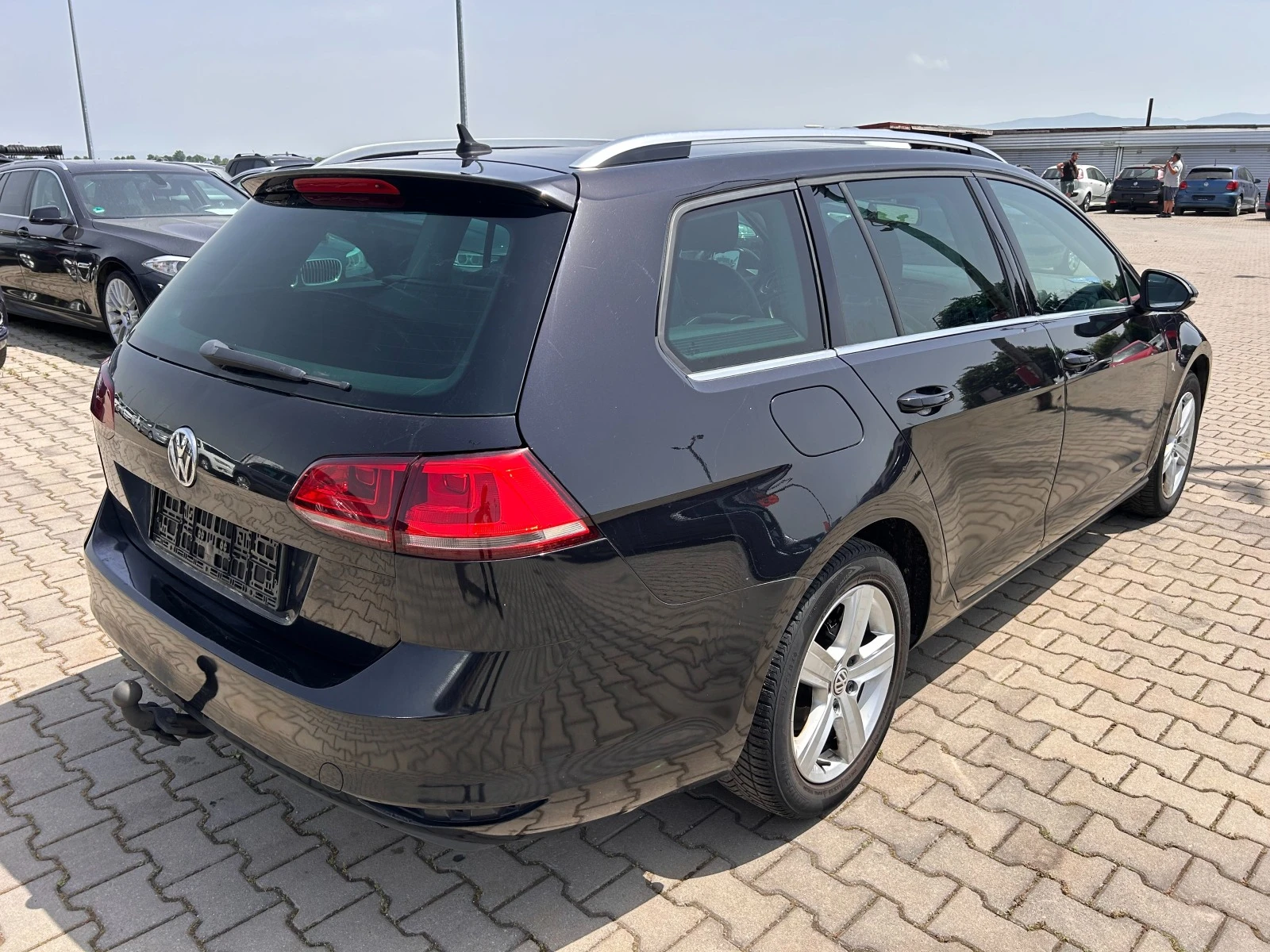 VW Golf 1.6TDI AVTOMAT/NAVI/KOJA EURO 6 ЛИЗИНГ - изображение 6