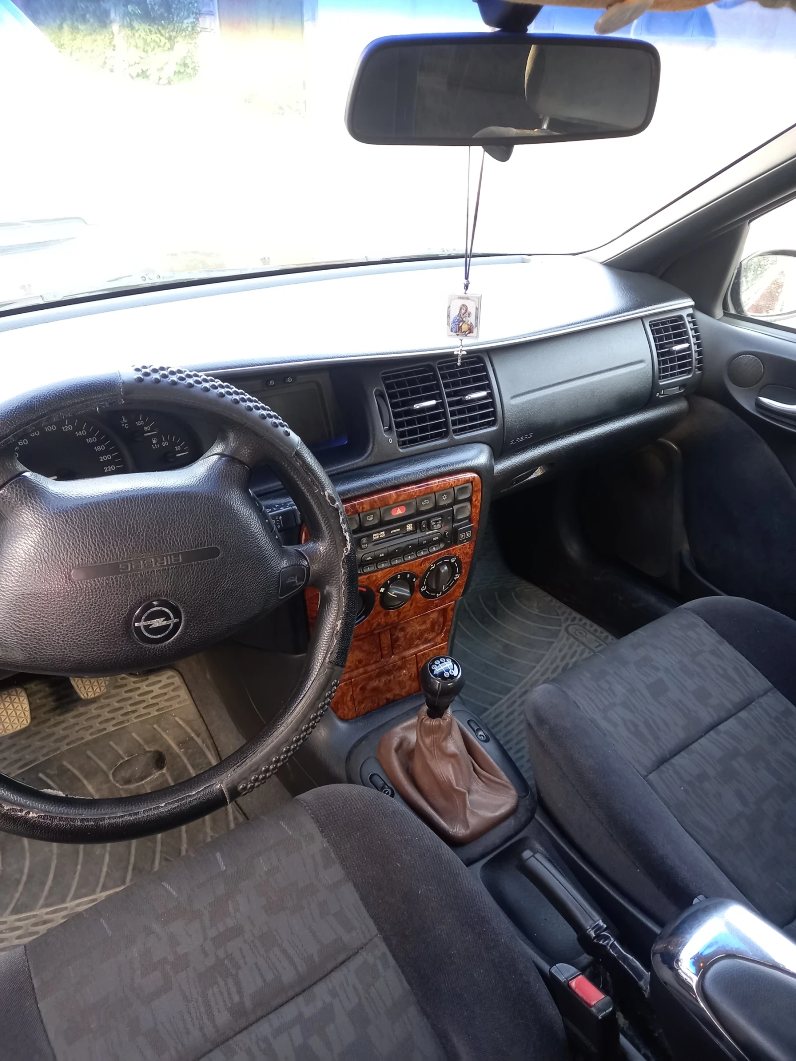 Opel Vectra 1.8 - изображение 3