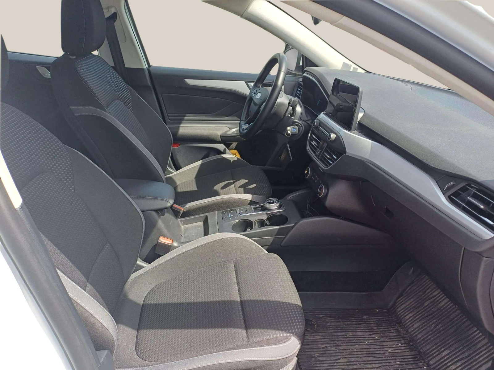 Ford Focus 1.0 EcoBoost - изображение 10