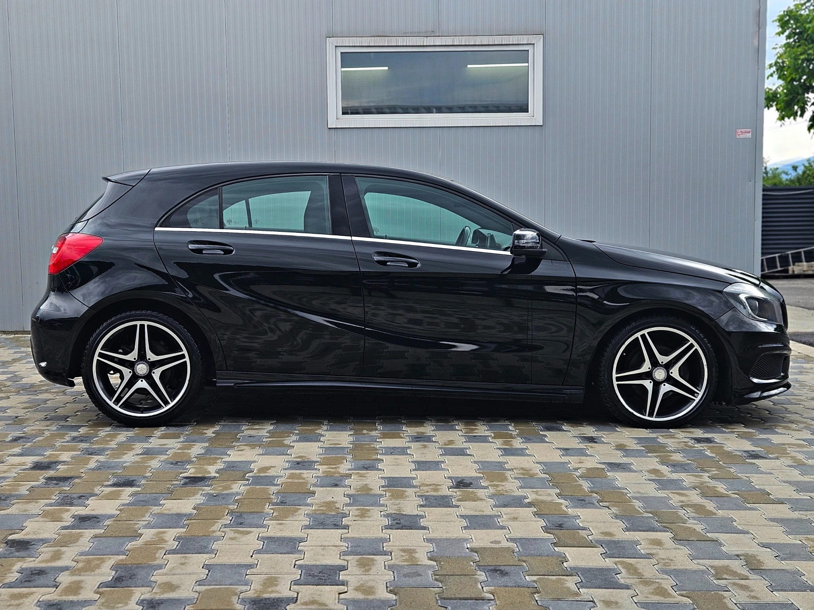 Mercedes-Benz A 180 AMG/GERMANY/CAMERA/AMBIENT/START/STOP/BLUETOOTH/LI - изображение 4