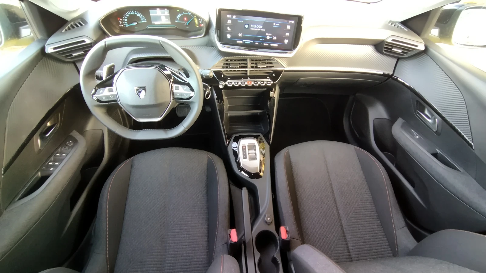 Peugeot 208 MHEV  | Mobile.bg   10