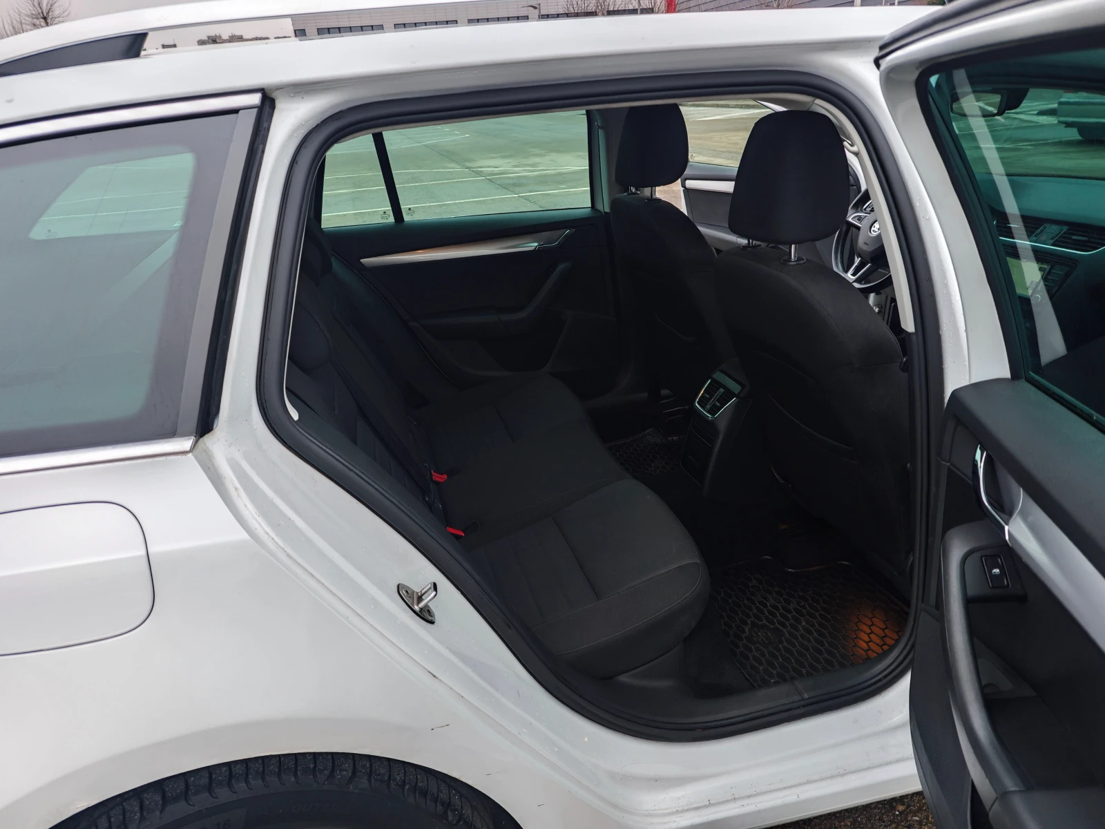 Skoda Octavia | Mobile.bg � ����������� 10