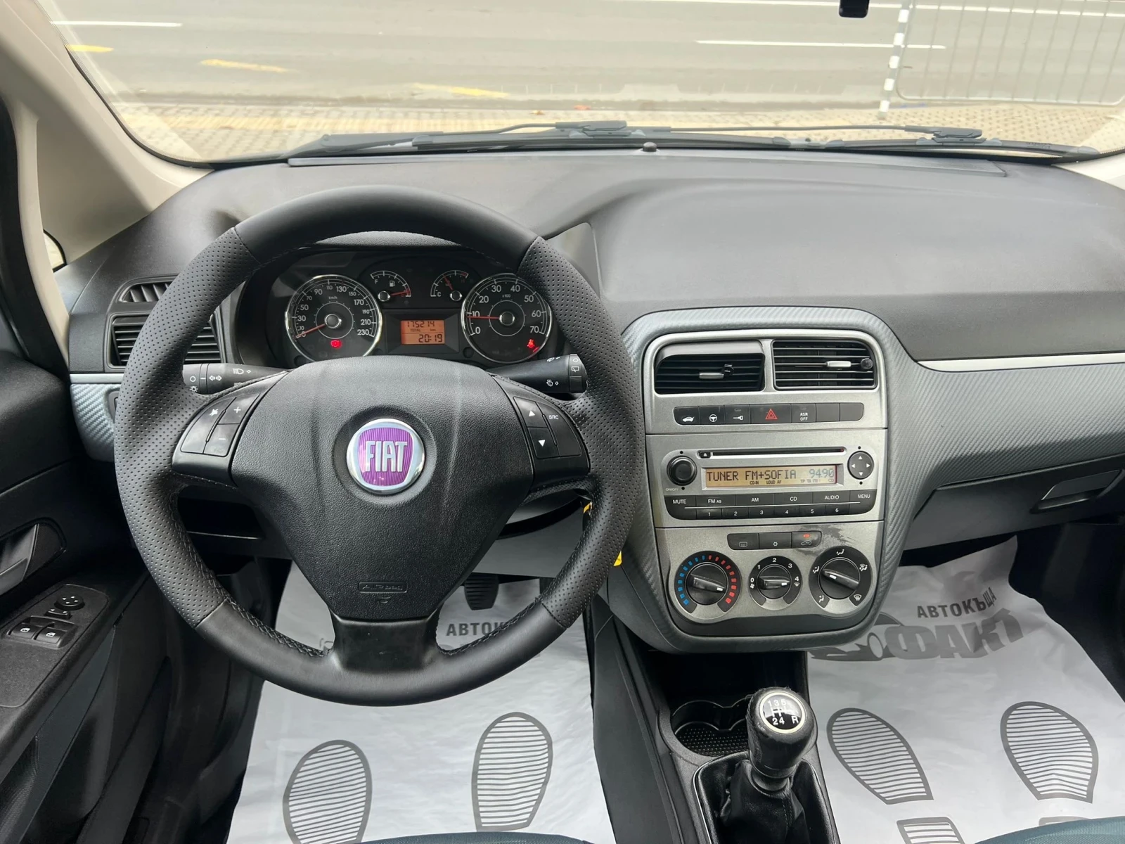 Fiat Punto 1.2i/KLIMA - изображение 9