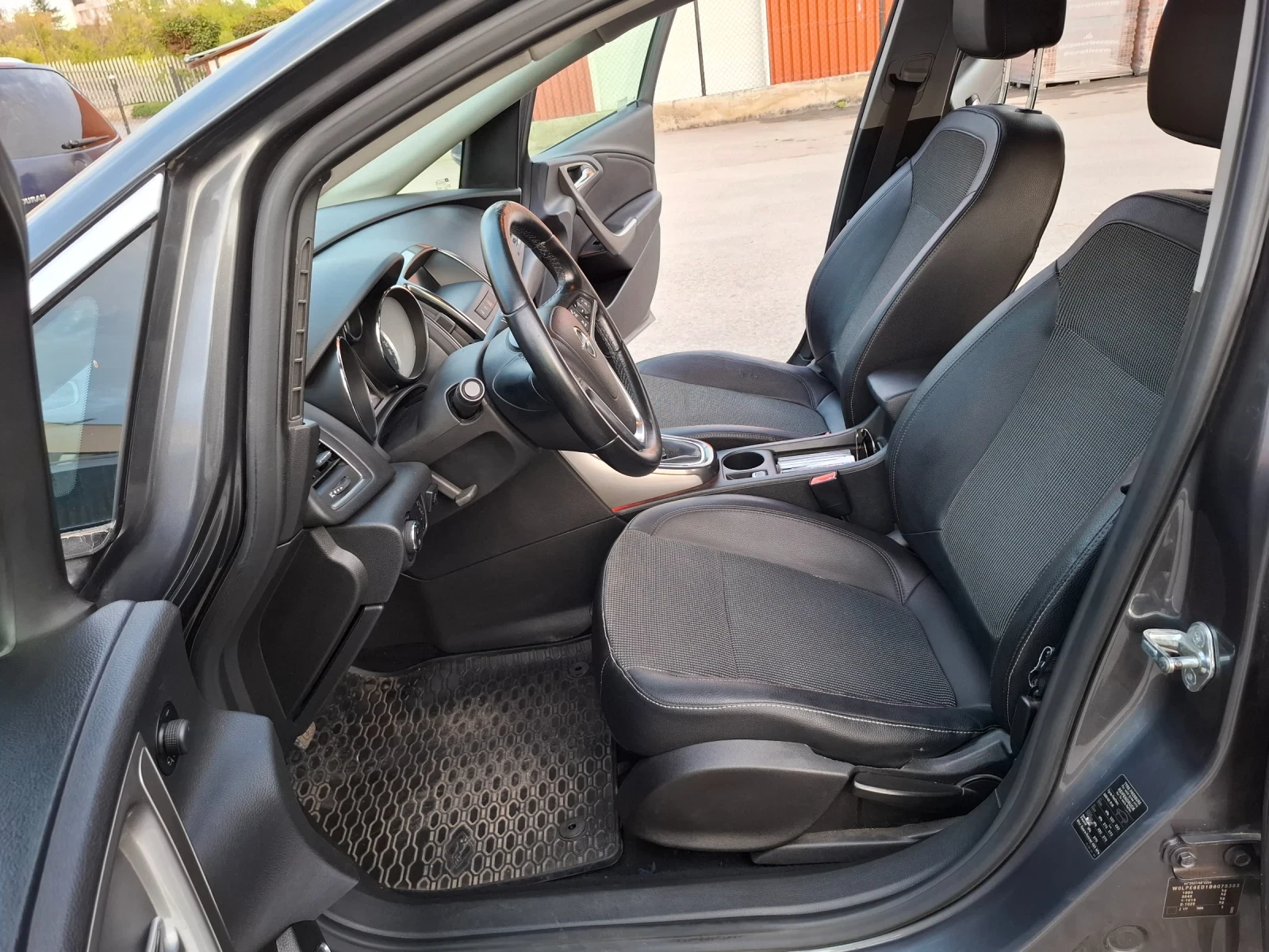 Opel Astra Astra J SPORTS TOURER 1.6i, 115 к.с. - изображение 5