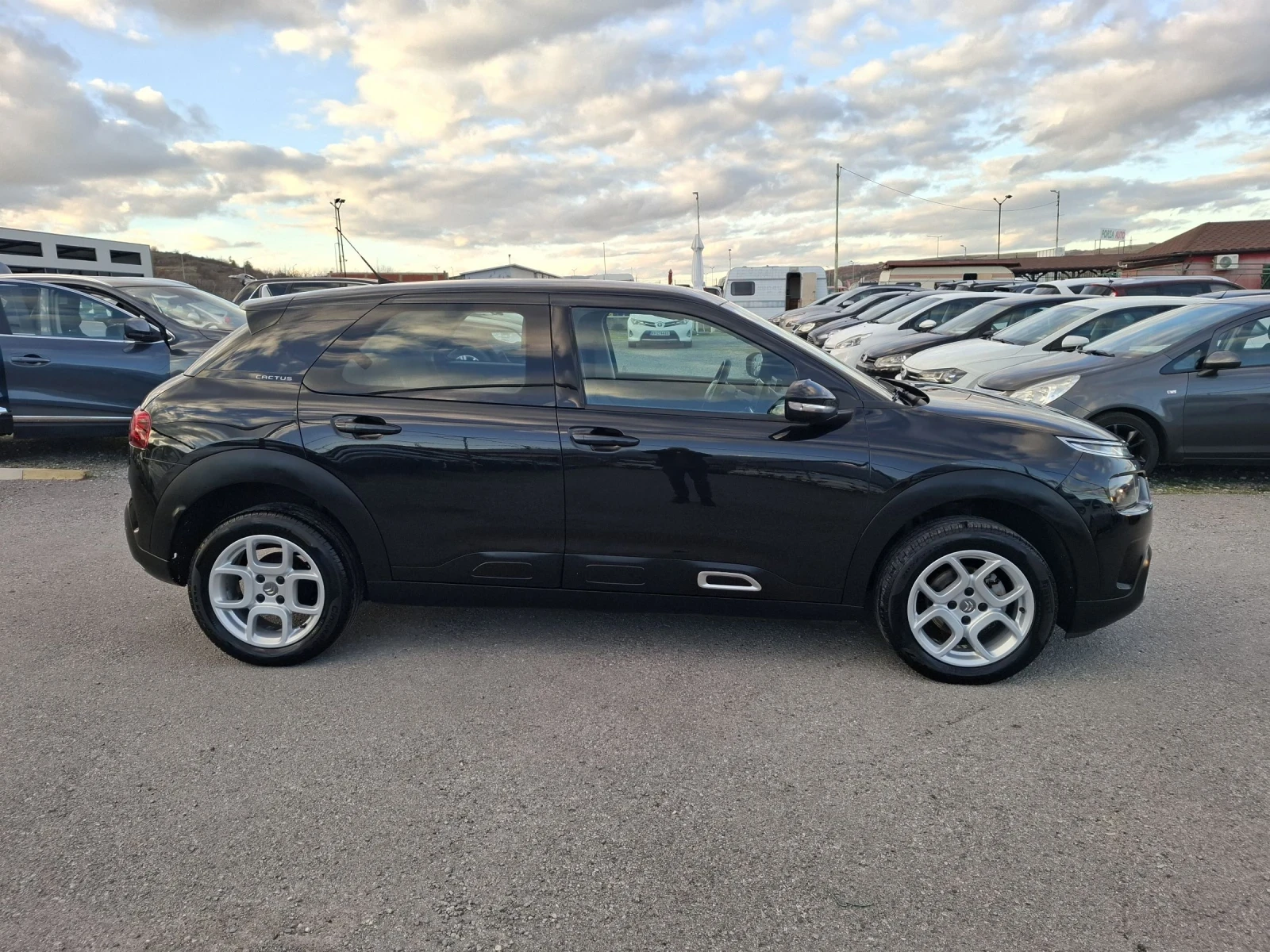 Citroen C4 Cactus 1, 6 HDI-Euro 6-151000km. - изображение 3