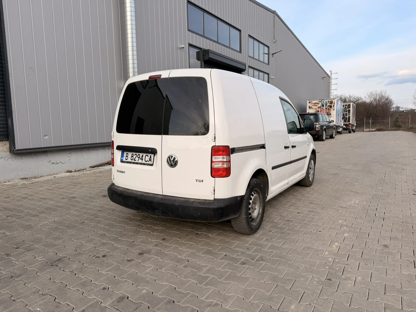 VW Caddy 1.6 TDI, Напълно Обслужена - изображение 4