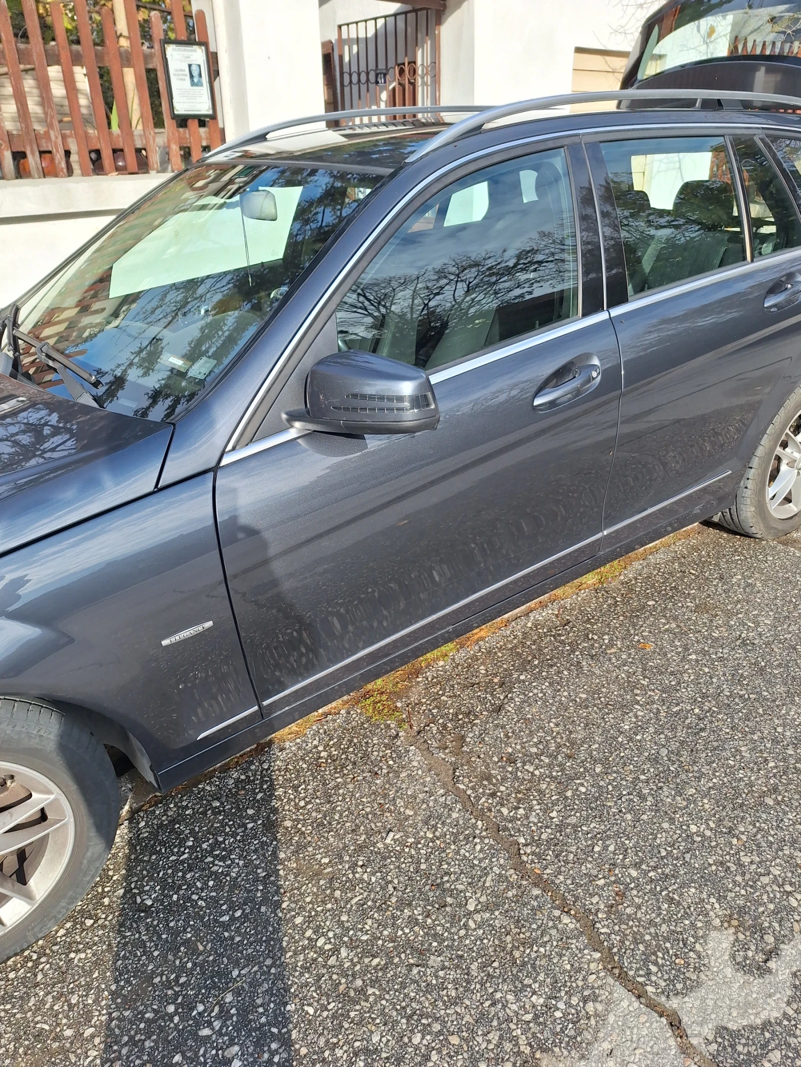 Mercedes-Benz C 220 Elegans, снимка 3 - Автомобили и джипове - 54173436