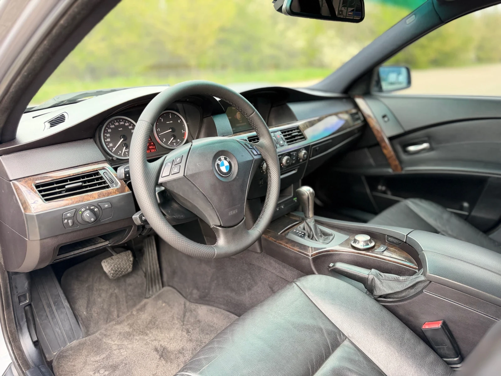 BMW 525 2.5d~M-PAKCET~АВТОМАТ~КОЖА~НАВИ, снимка 9 - Автомобили и джипове - 54182935