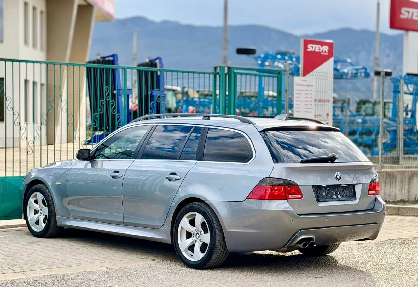 BMW 525 2.5d~M-PAKCET~АВТОМАТ~КОЖА~НАВИ, снимка 7 - Автомобили и джипове - 54182935