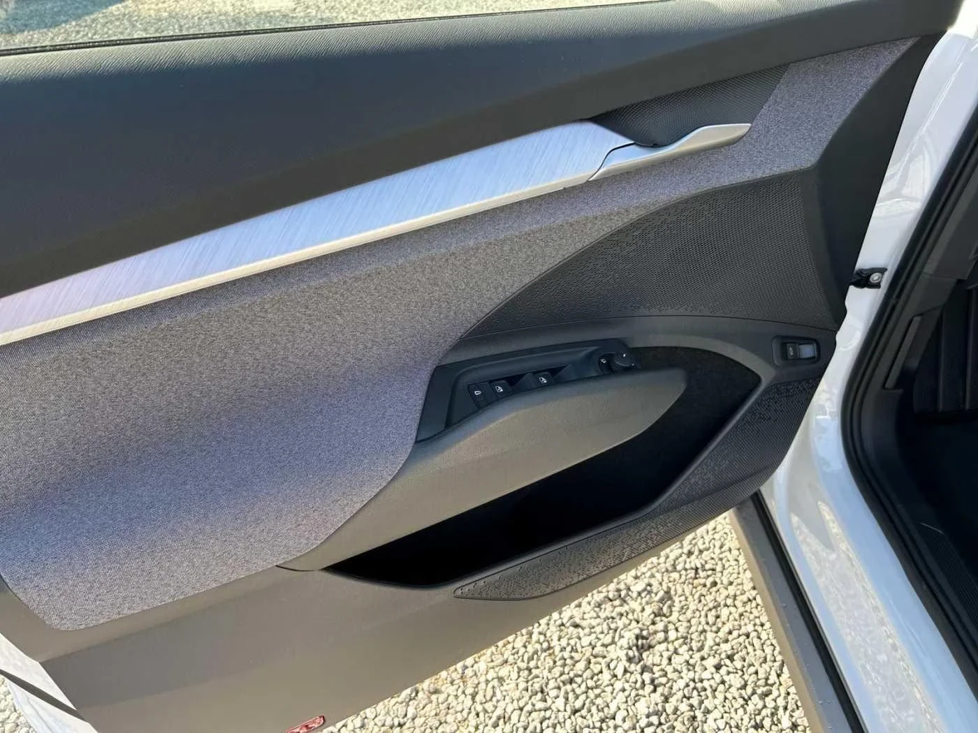 Skoda Enyaq 60 Facelift DISTRONIC Winter Package Blind Spot , снимка 11 - Автомобили и джипове - 54292600