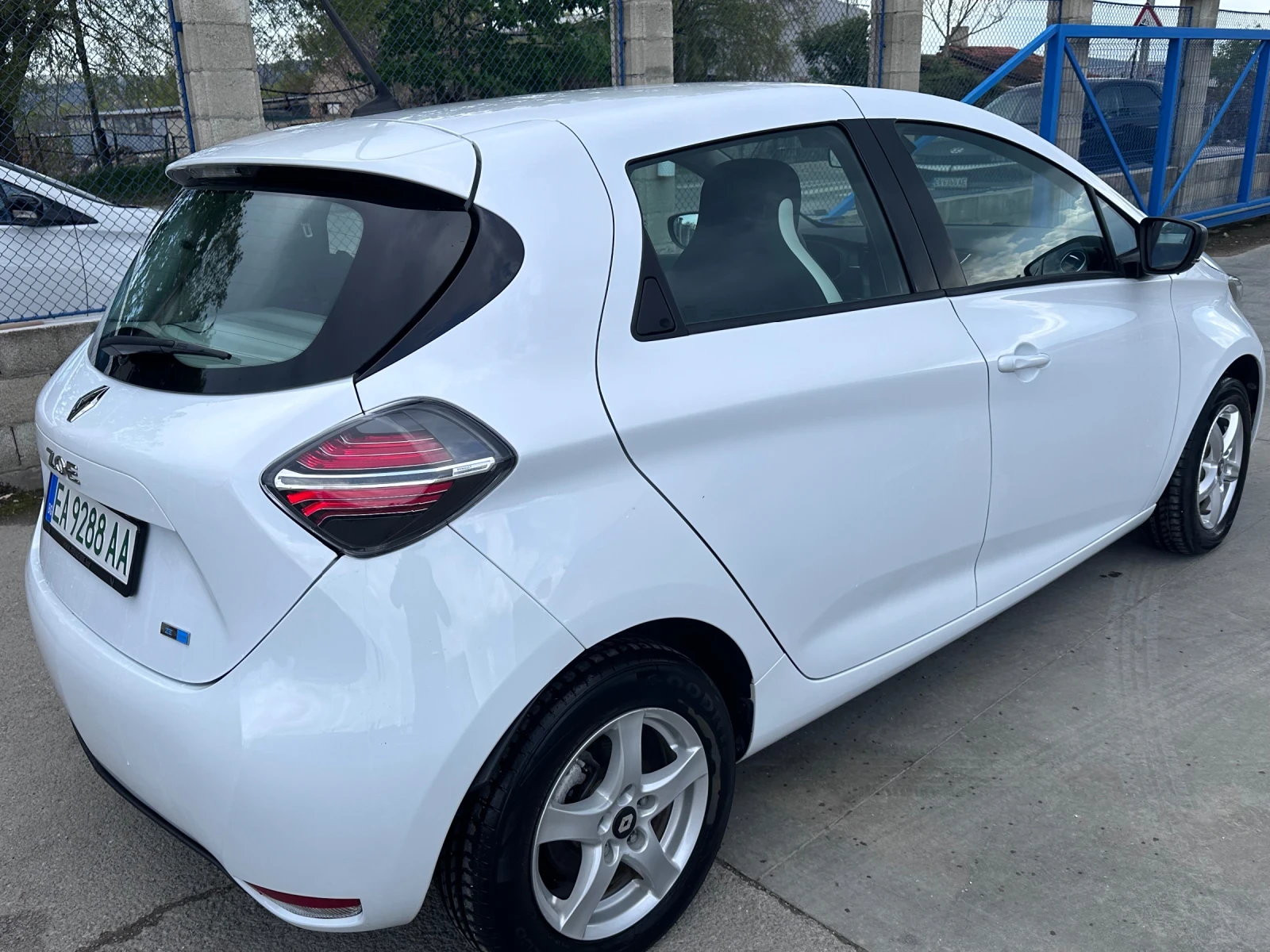 Renault Zoe R110 41 kw, снимка 4 - Автомобили и джипове - 54390185