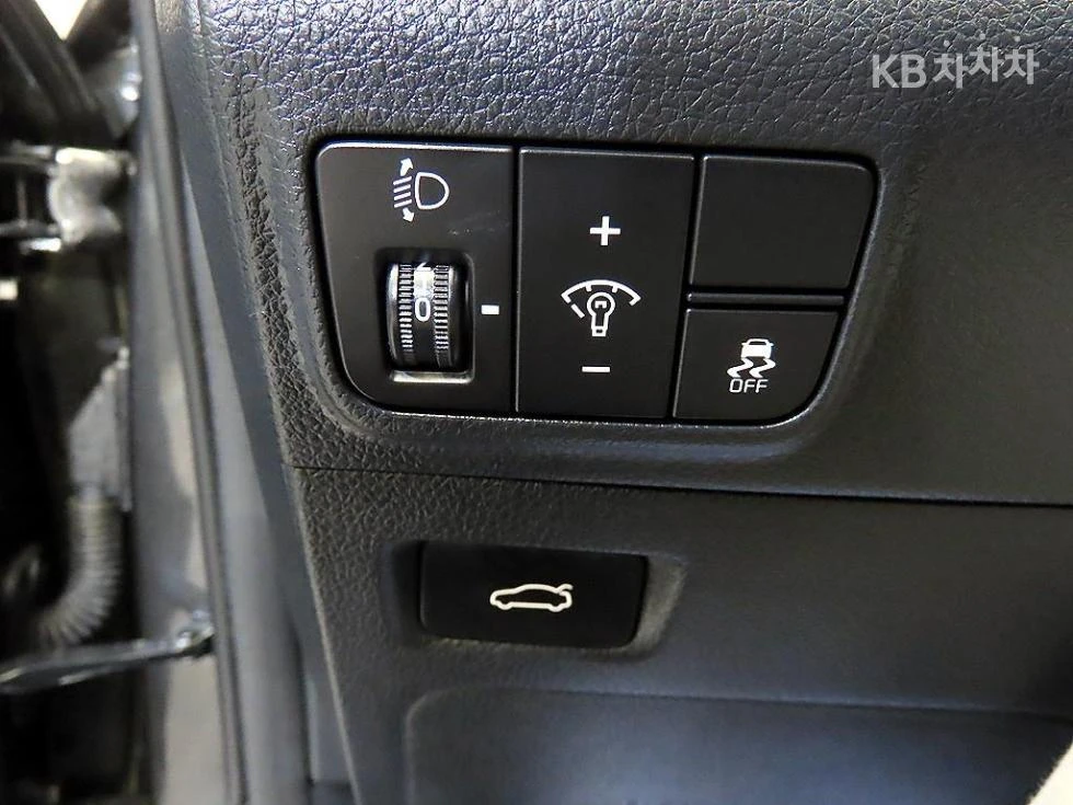 Kia K5, снимка 16 - Автомобили и джипове - 54840302