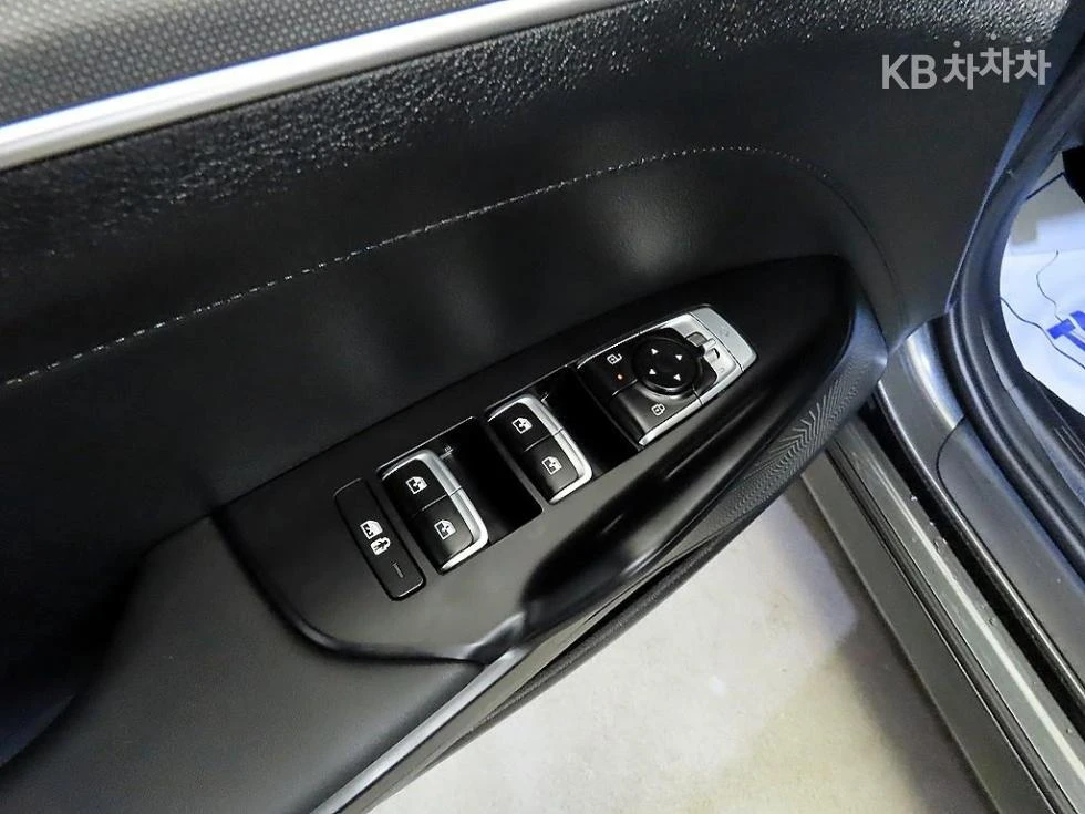 Kia K5, снимка 17 - Автомобили и джипове - 54840302