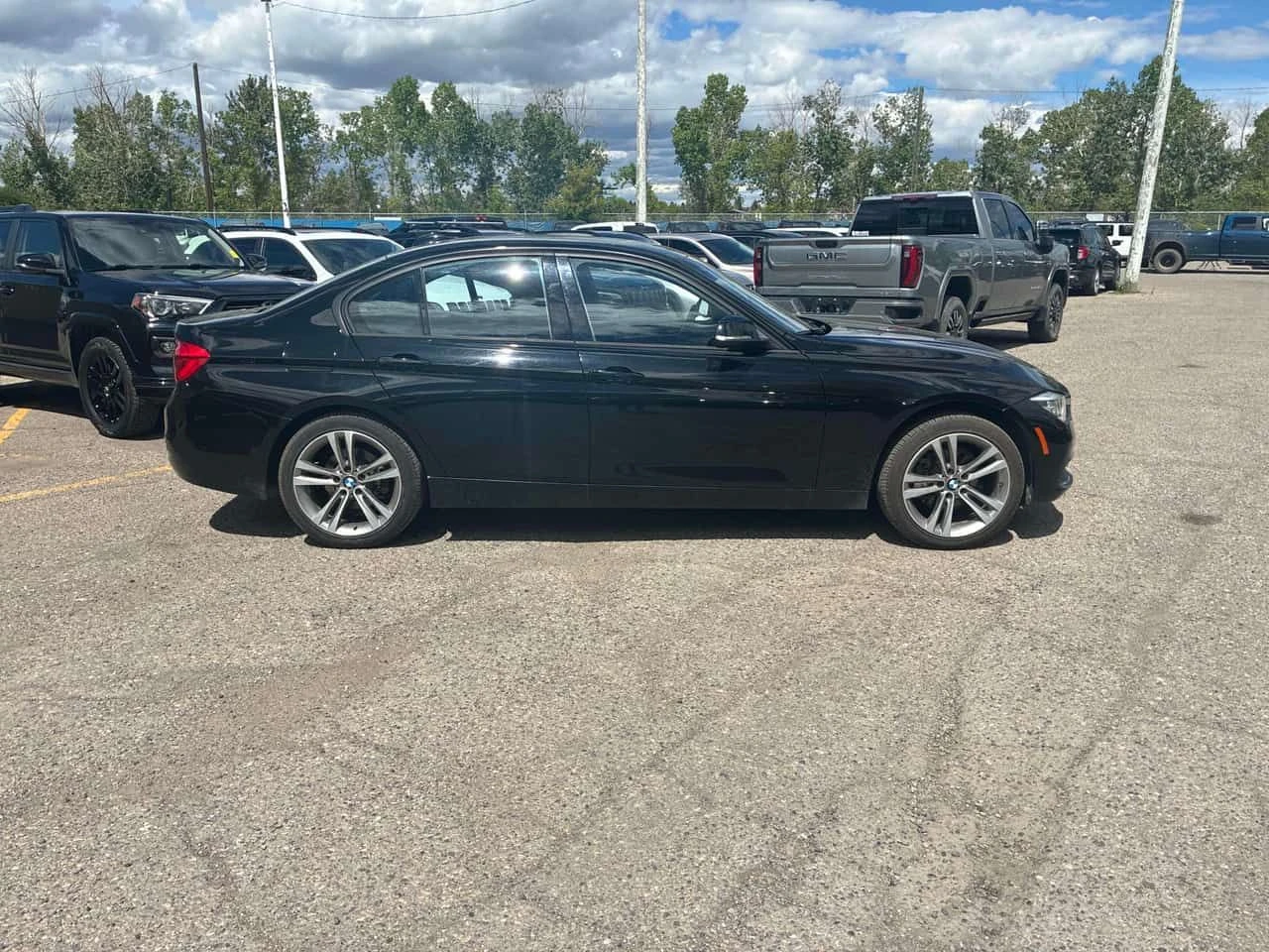 BMW 330 * 330i xDrive * ПОДГРЕВИ * ПАНО * KEYLESS * CARFAX, снимка 3 - Автомобили и джипове - 54858481