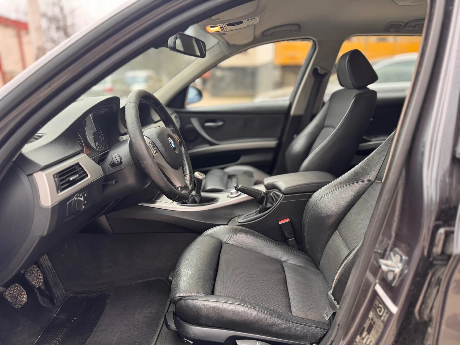 BMW 320 Мултиволан, ксенон, рекаро салон, навигация, снимка 10 - Автомобили и джипове - 55198913