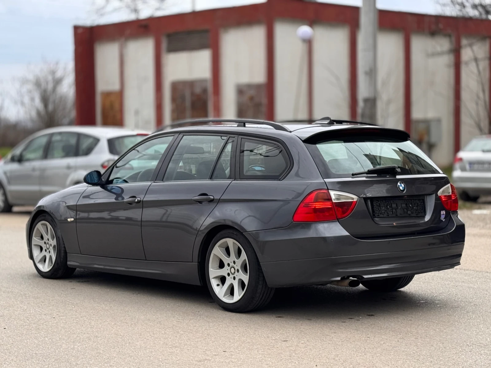BMW 320 Мултиволан, ксенон, рекаро салон, навигация, снимка 5 - Автомобили и джипове - 55198913