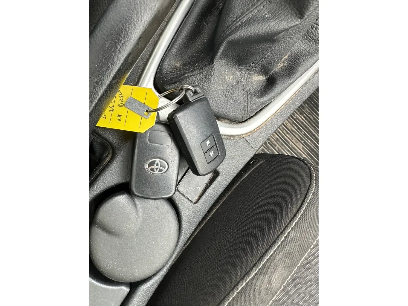 Toyota Auris, снимка 14 - Автомобили и джипове - 55622725