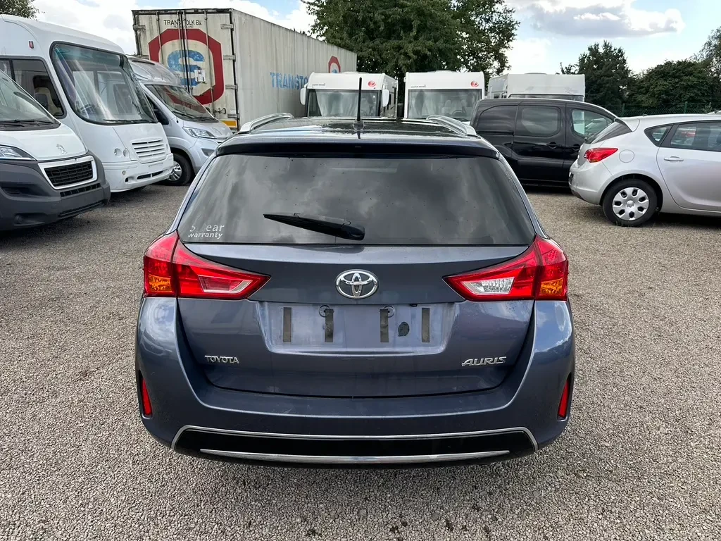 Toyota Auris, снимка 3 - Автомобили и джипове - 55622725