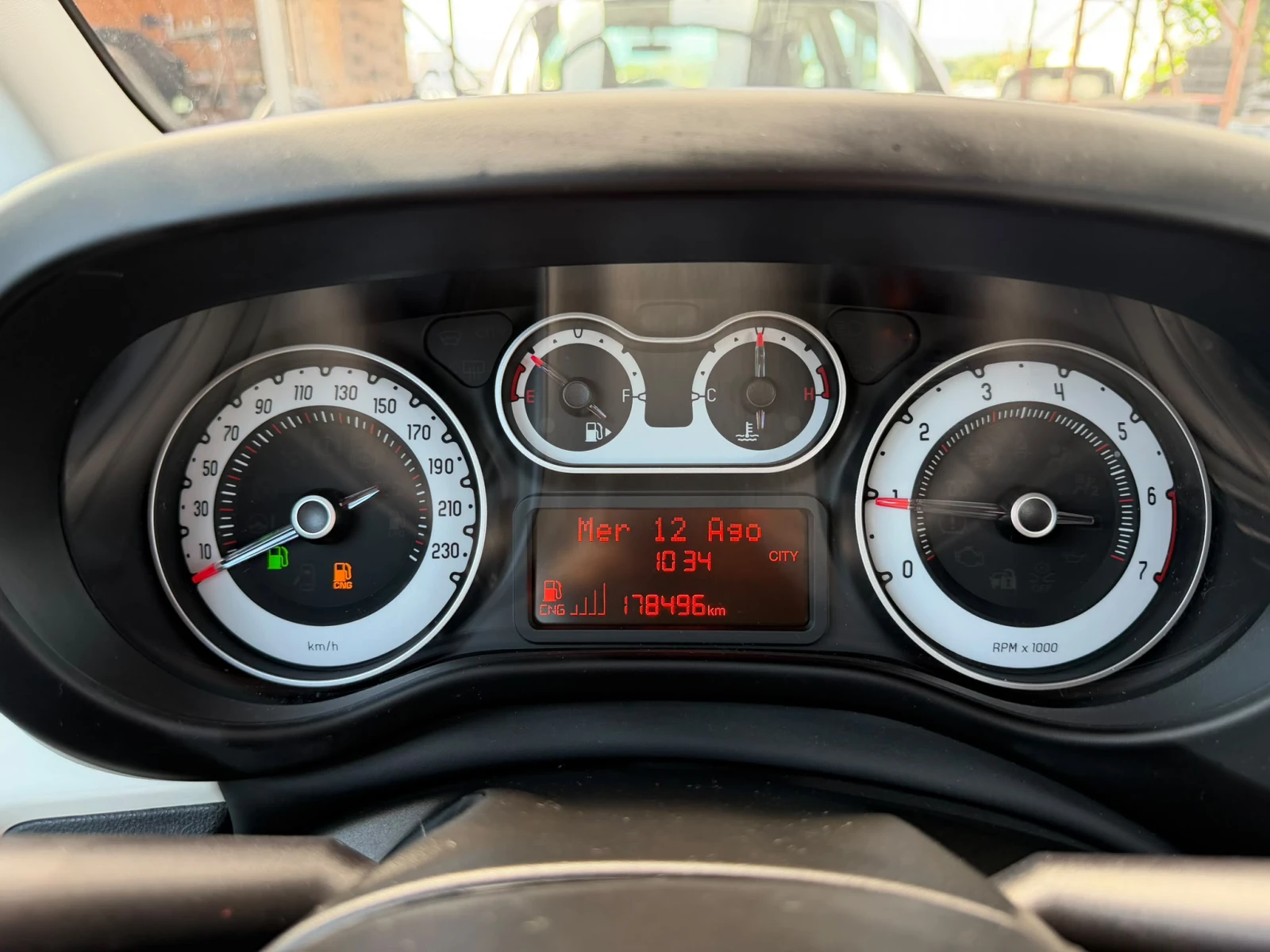 Fiat 500L / LIVING / TWINAIR TURBO/ EURO 5 / , снимка 15 - Автомобили и джипове - 55650953