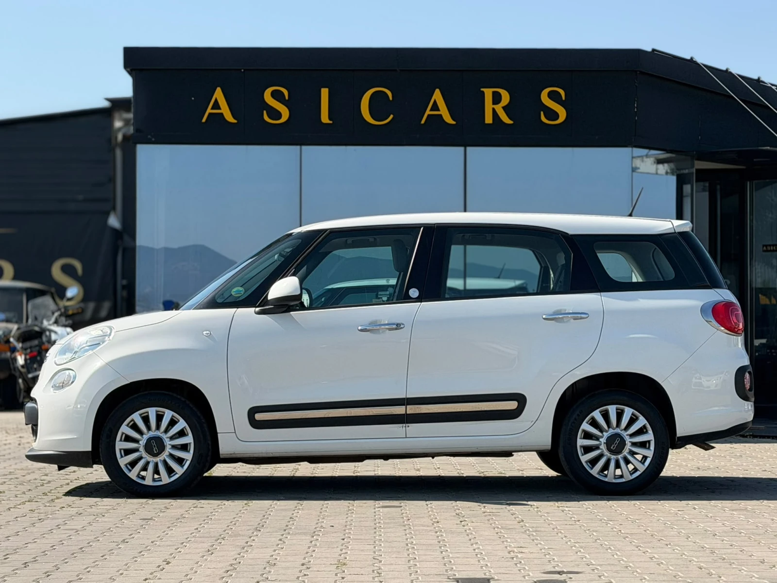 Fiat 500L / LIVING / TWINAIR TURBO/ EURO 5 / , снимка 2 - Автомобили и джипове - 55650953