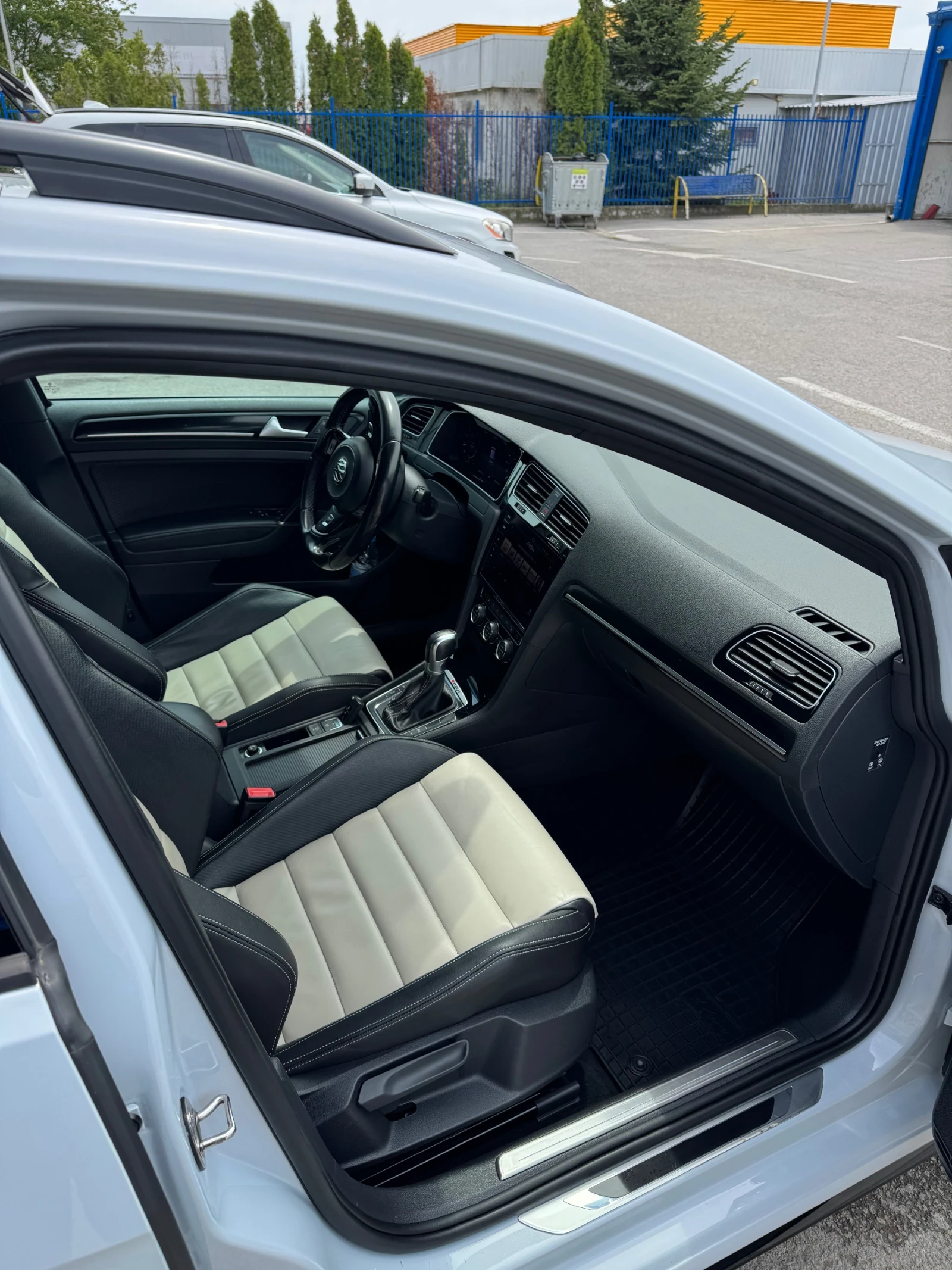 VW Golf Variant 7.5R, 2.0TSI, 4x4, DSG, 310hp, 420Nm, снимка 9 - Автомобили и джипове - 55858367