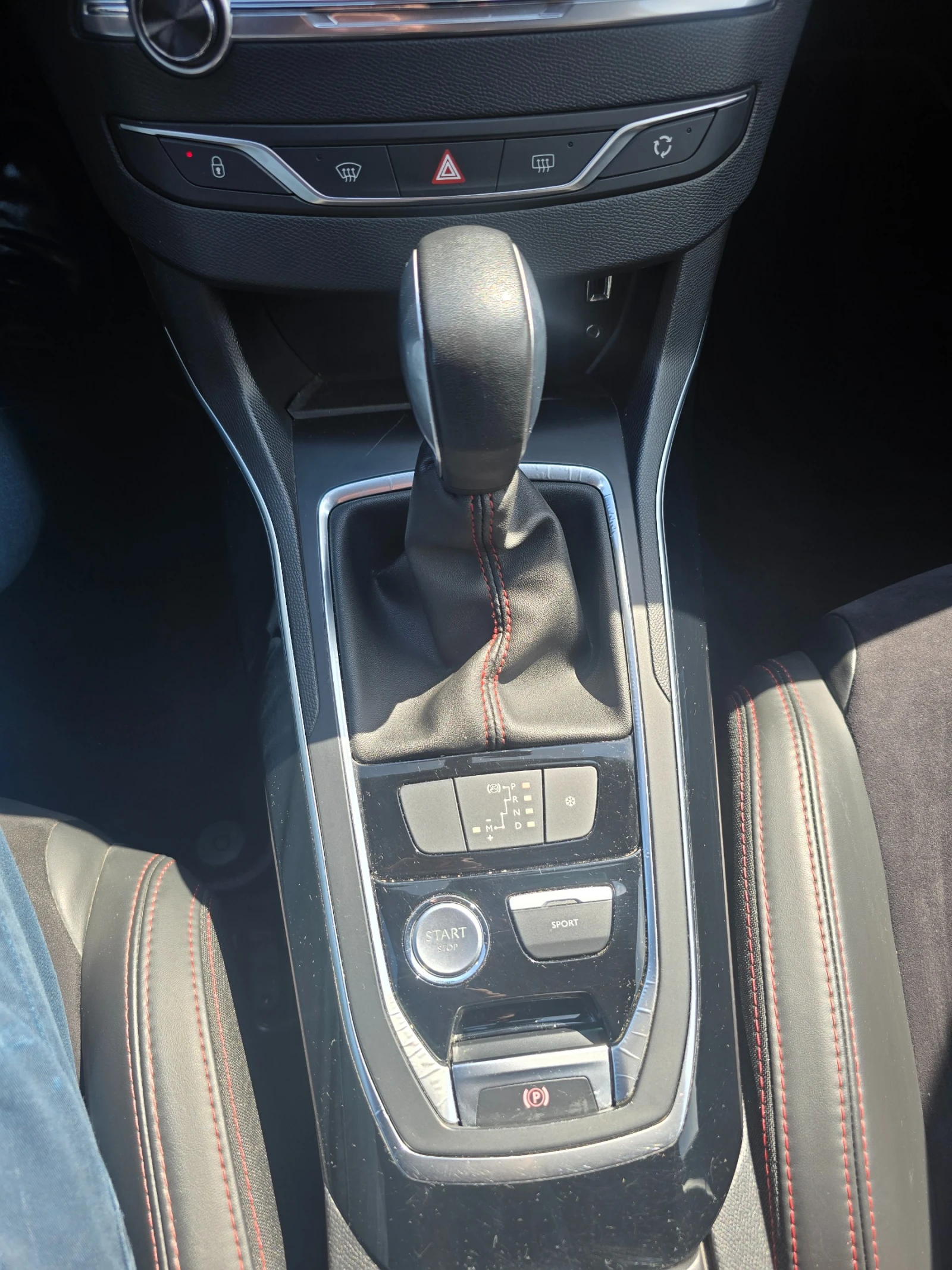 Peugeot 308 SW GT 2.0 e-HDI 180 EAT6 EURO6, снимка 12 - Автомобили и джипове - 56163797