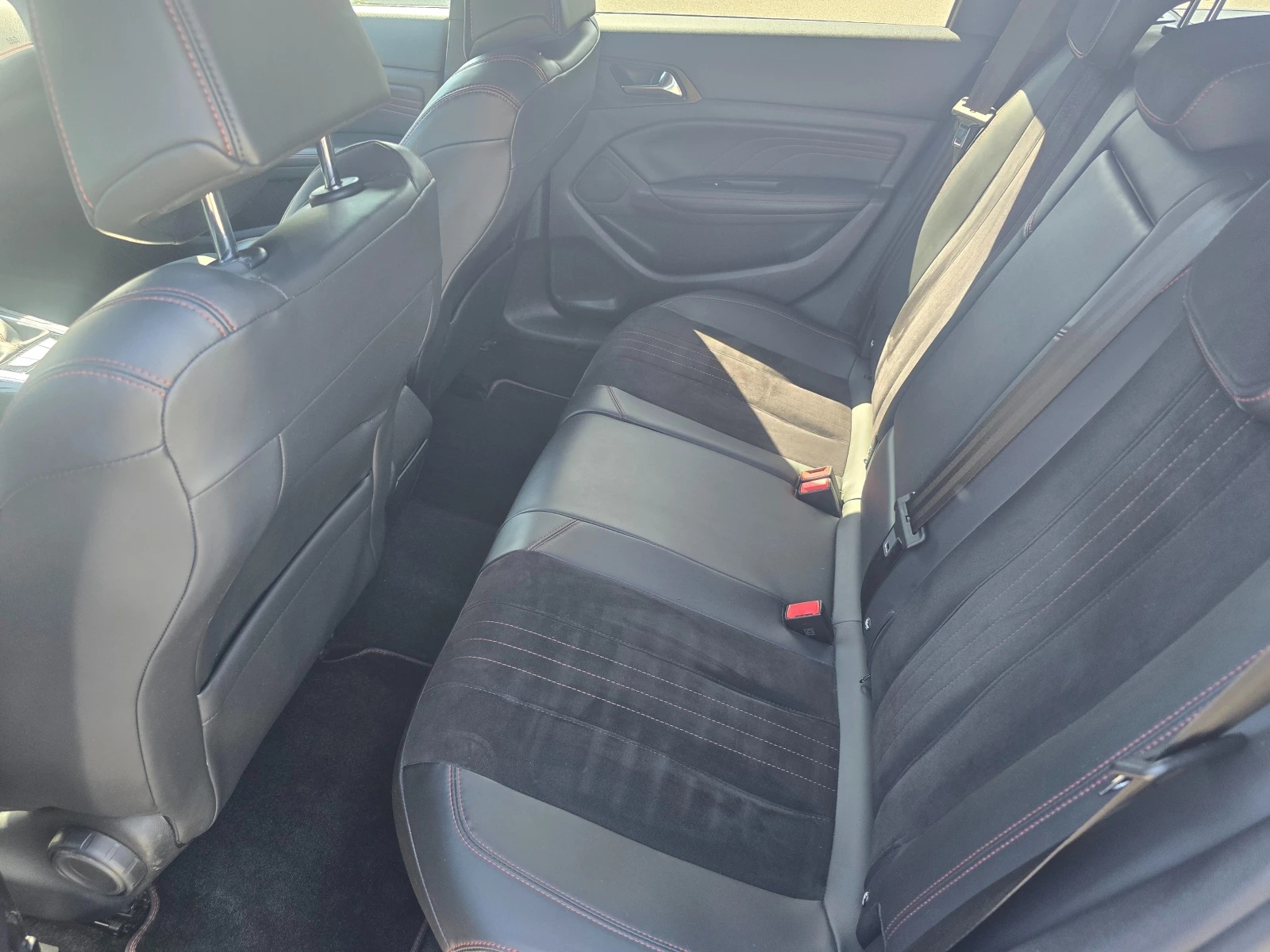 Peugeot 308 SW GT 2.0 e-HDI 180 EAT6 EURO6, снимка 14 - Автомобили и джипове - 56163797