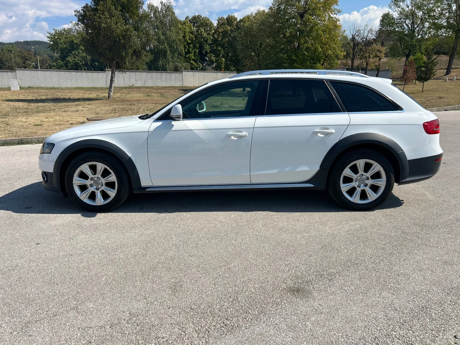 Audi A4 Allroad 2.0 Tdi 170кс, снимка 5 - Автомобили и джипове - 56414382