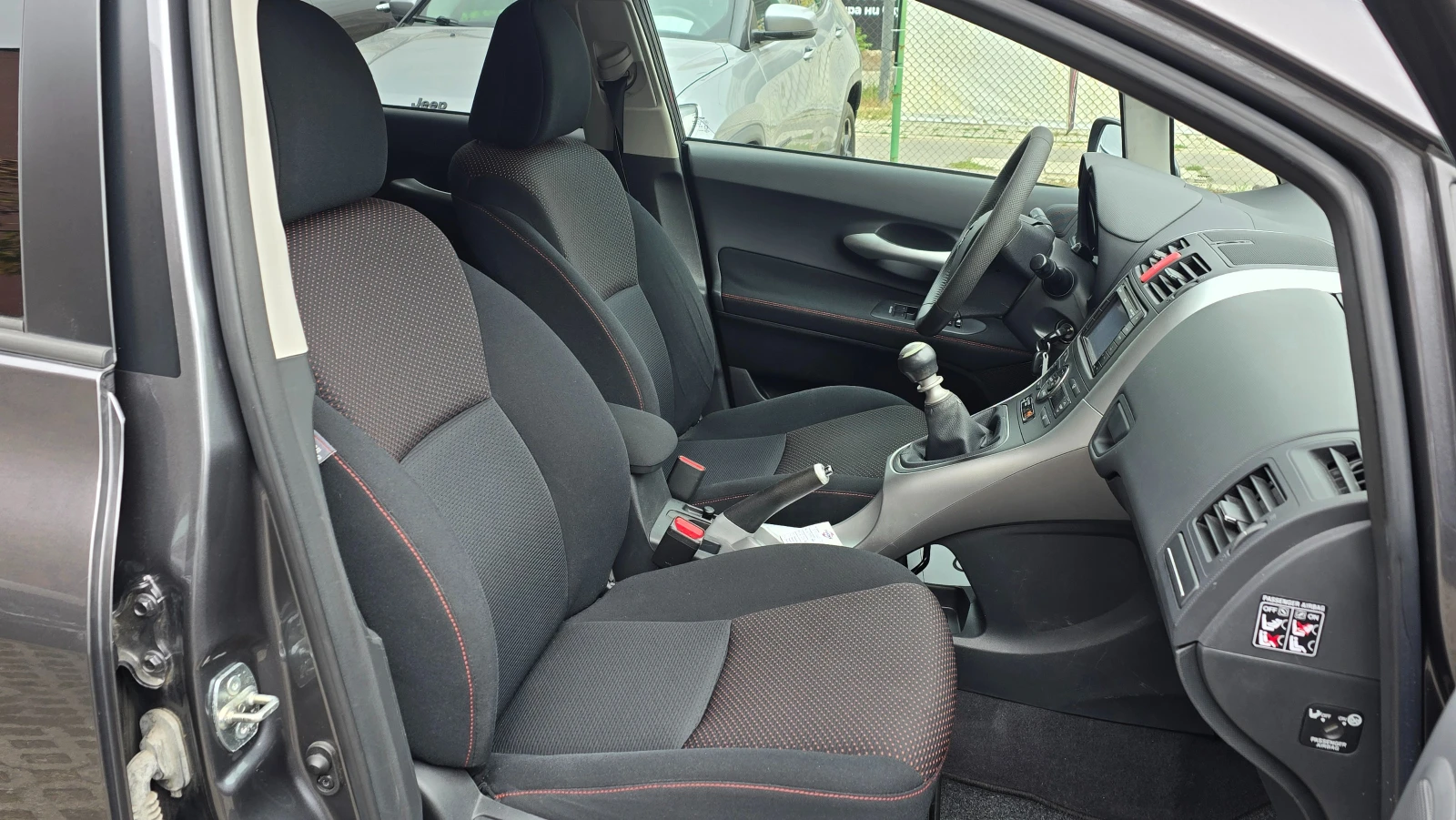Toyota Auris 1.6i-����-SPORTLINE | Mobile.bg � ����������� 7
