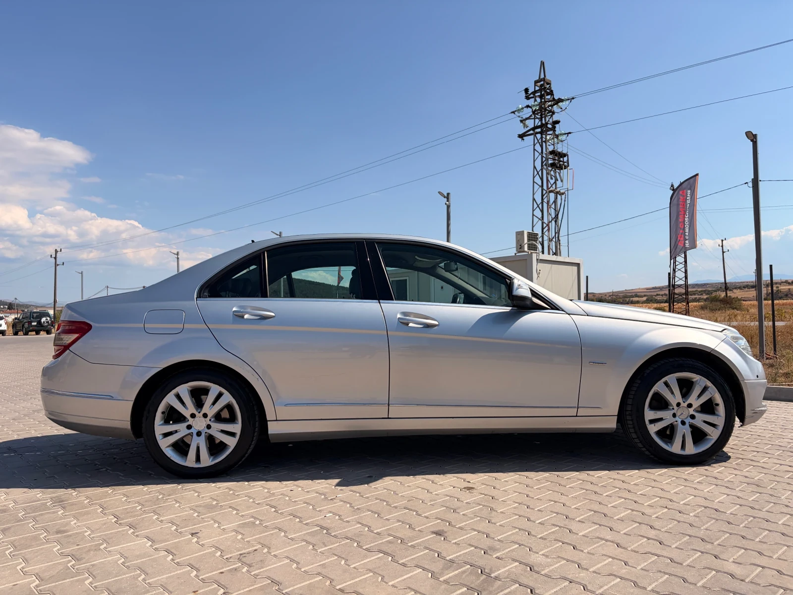 Mercedes-Benz 200, снимка 4 - Автомобили и джипове - 56484685
