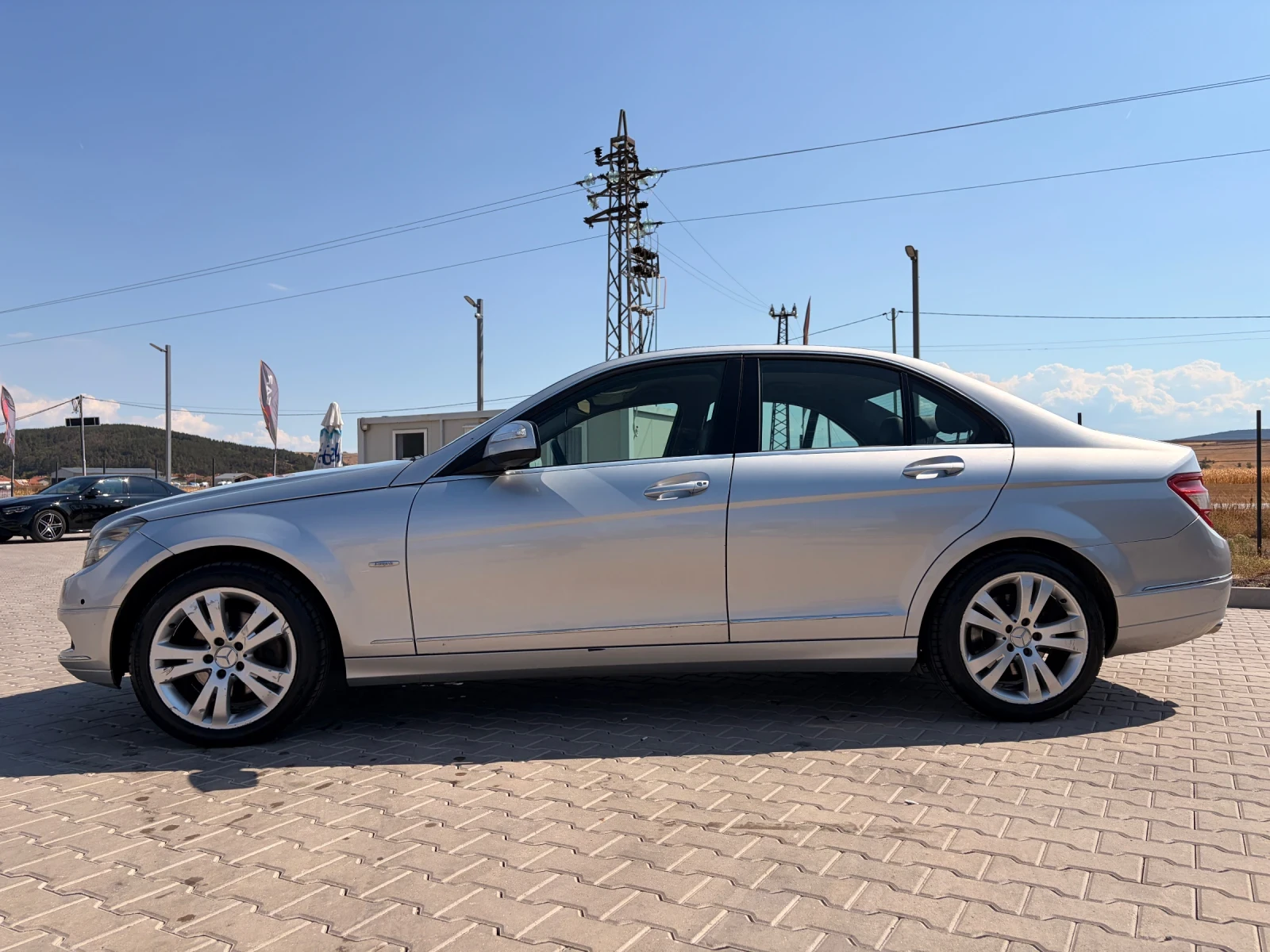 Mercedes-Benz 200, снимка 2 - Автомобили и джипове - 56484685
