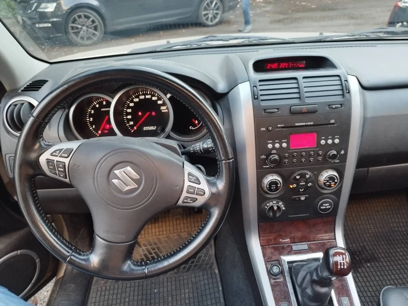 Suzuki Grand vitara, снимка 6 - Автомобили и джипове - 47498796