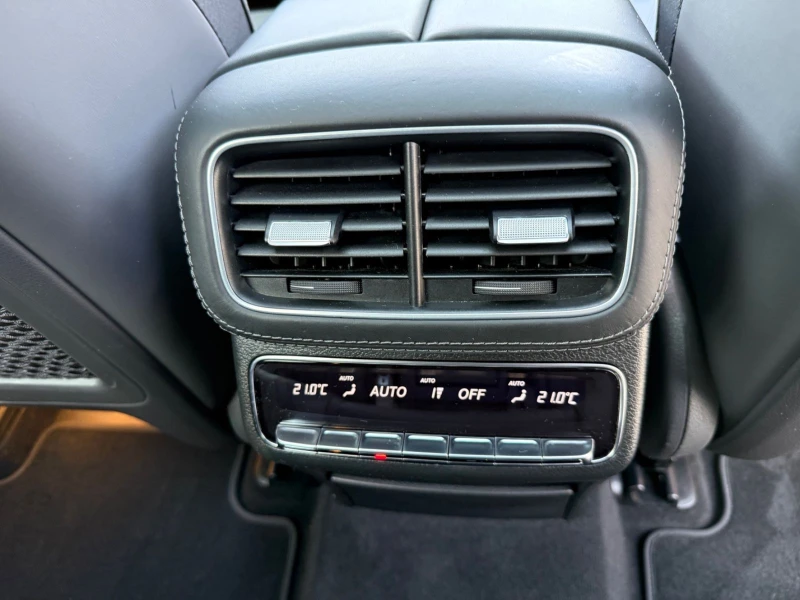Mercedes-Benz GLS580 AMG/489HP/CARBON/PANO/HUD/MASSAGE/BURMESTER/208E, снимка 12 - Автомобили и джипове - 50472980
