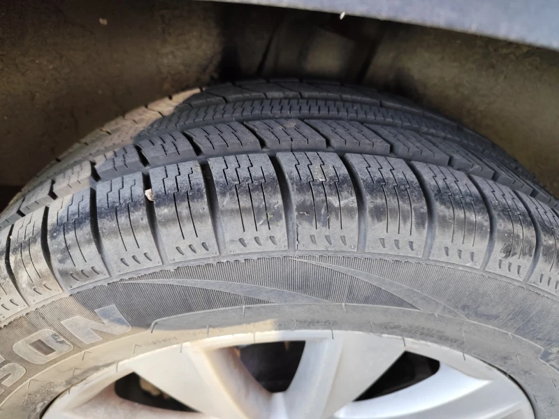 VW Tiguan, снимка 14 - Автомобили и джипове - 52827130