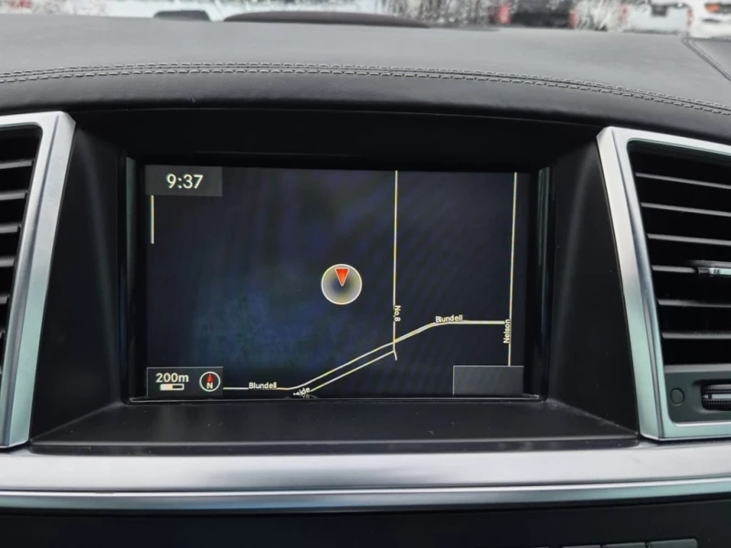 Mercedes-Benz ML 63 AMG 2014 4MATIC * БЕЗ ПЪРВОНАЧАЛНА ВНОСКА* , снимка 9 - Автомобили и джипове - 53289939