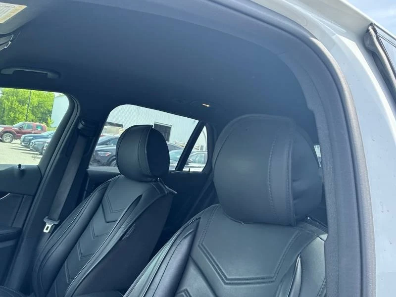 Mercedes-Benz GLC 300 * ПОДГРЕВ * КАМЕРА * АВТОКРЕДИТ, снимка 12 - Автомобили и джипове - 54790795