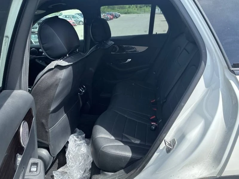 Mercedes-Benz GLC 300 * ПОДГРЕВ * КАМЕРА * АВТОКРЕДИТ, снимка 13 - Автомобили и джипове - 54790795