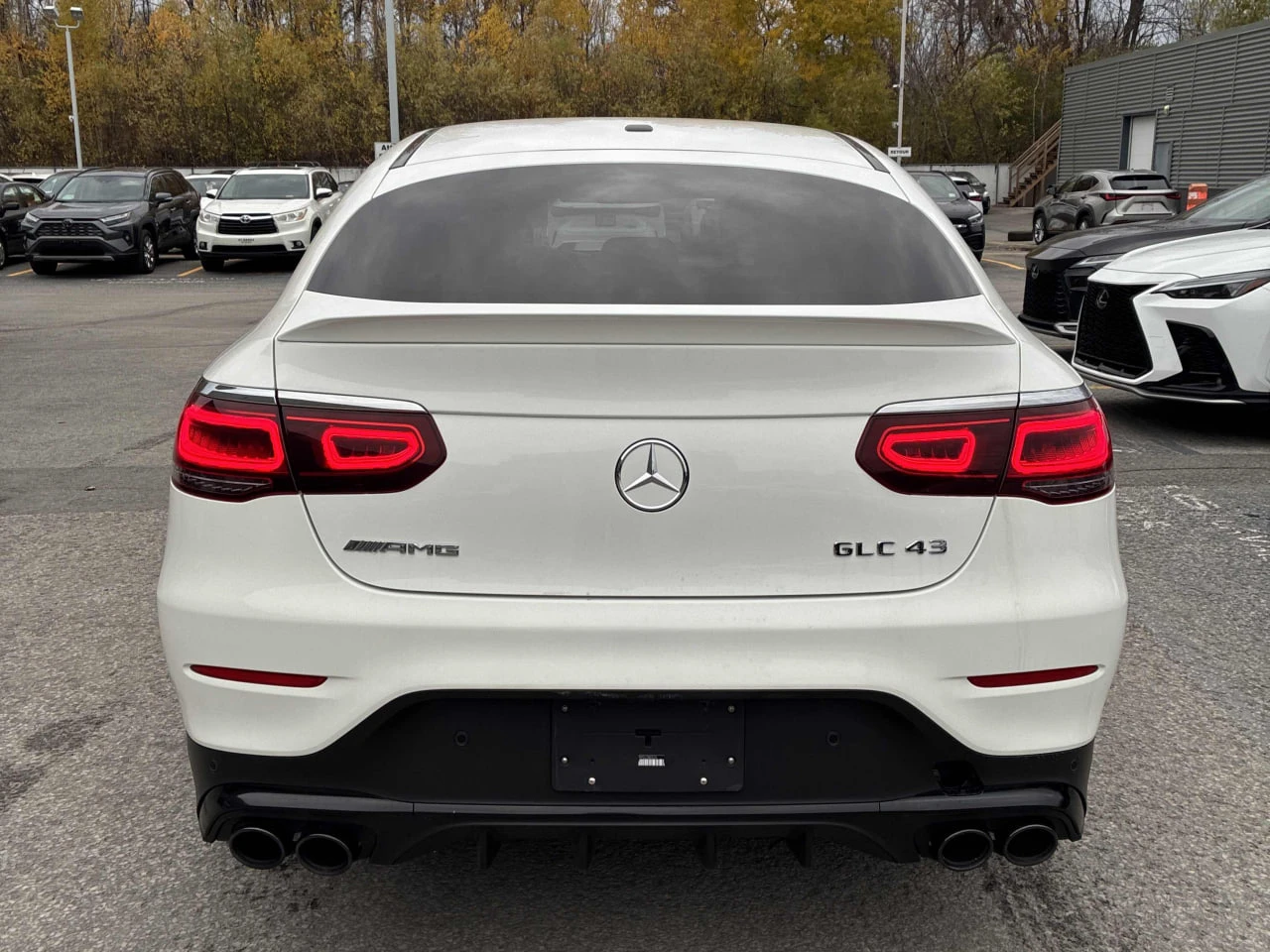 Mercedes-Benz GLC 43 AMG * АВТО КРЕДИТ* ЦЕНА ДО БГ * Сервизна история *  - изображение 3
