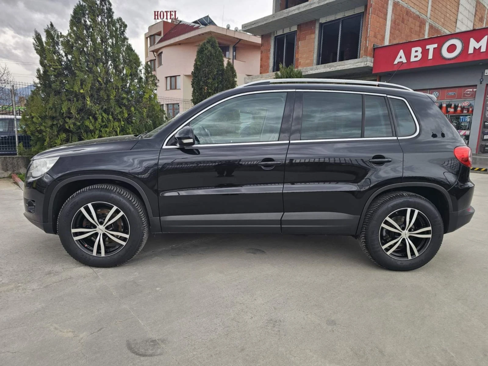 VW Tiguan 2.0 TDI/ 4-MOTION/ ПАНОРАМА/ 100% РЕАЛНИ КИЛОМЕТРИ - изображение 3