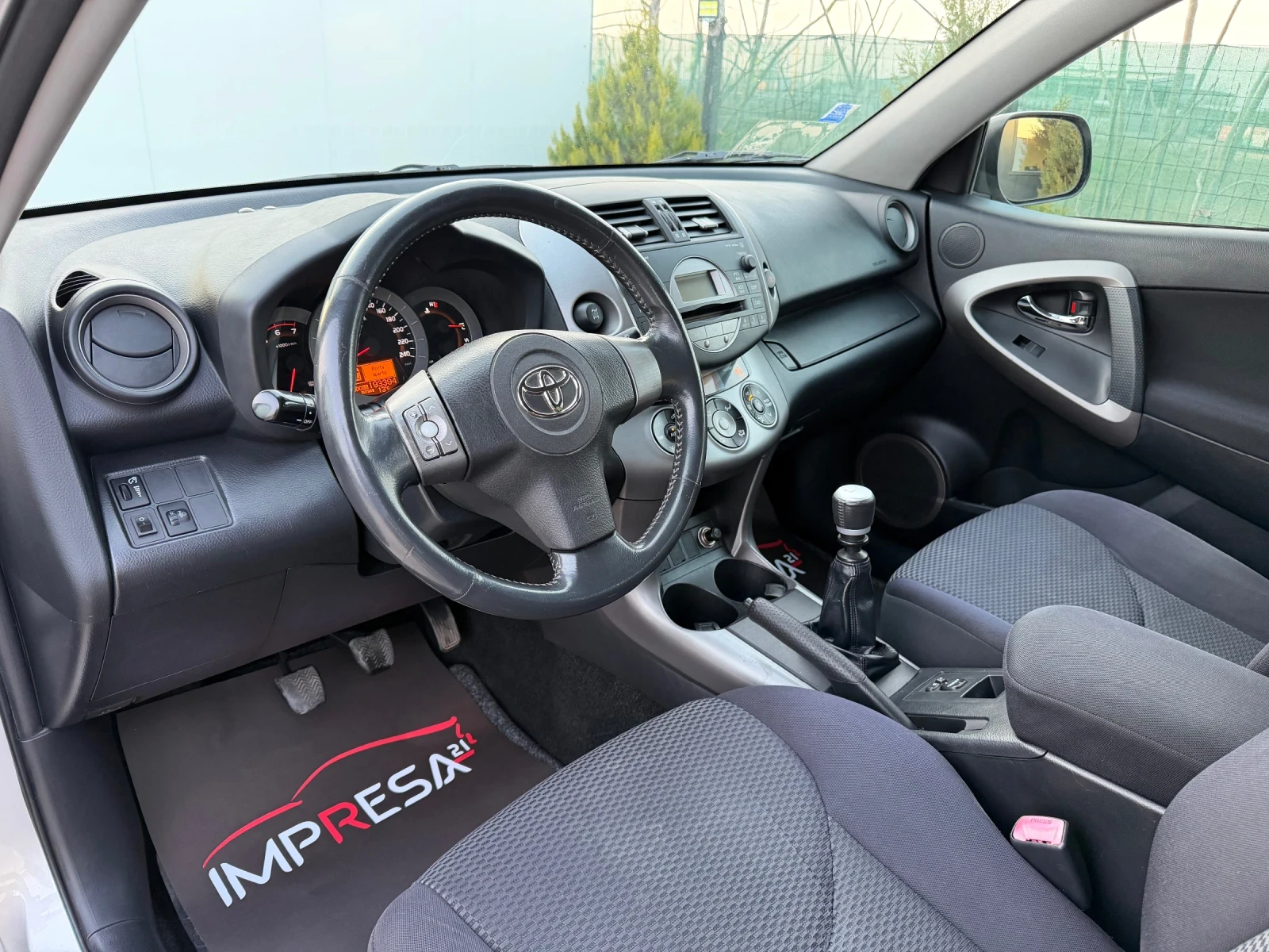 Toyota Rav4 2.2d 136kc.D4D 4x4 , снимка 8 - Автомобили и джипове - 53890328