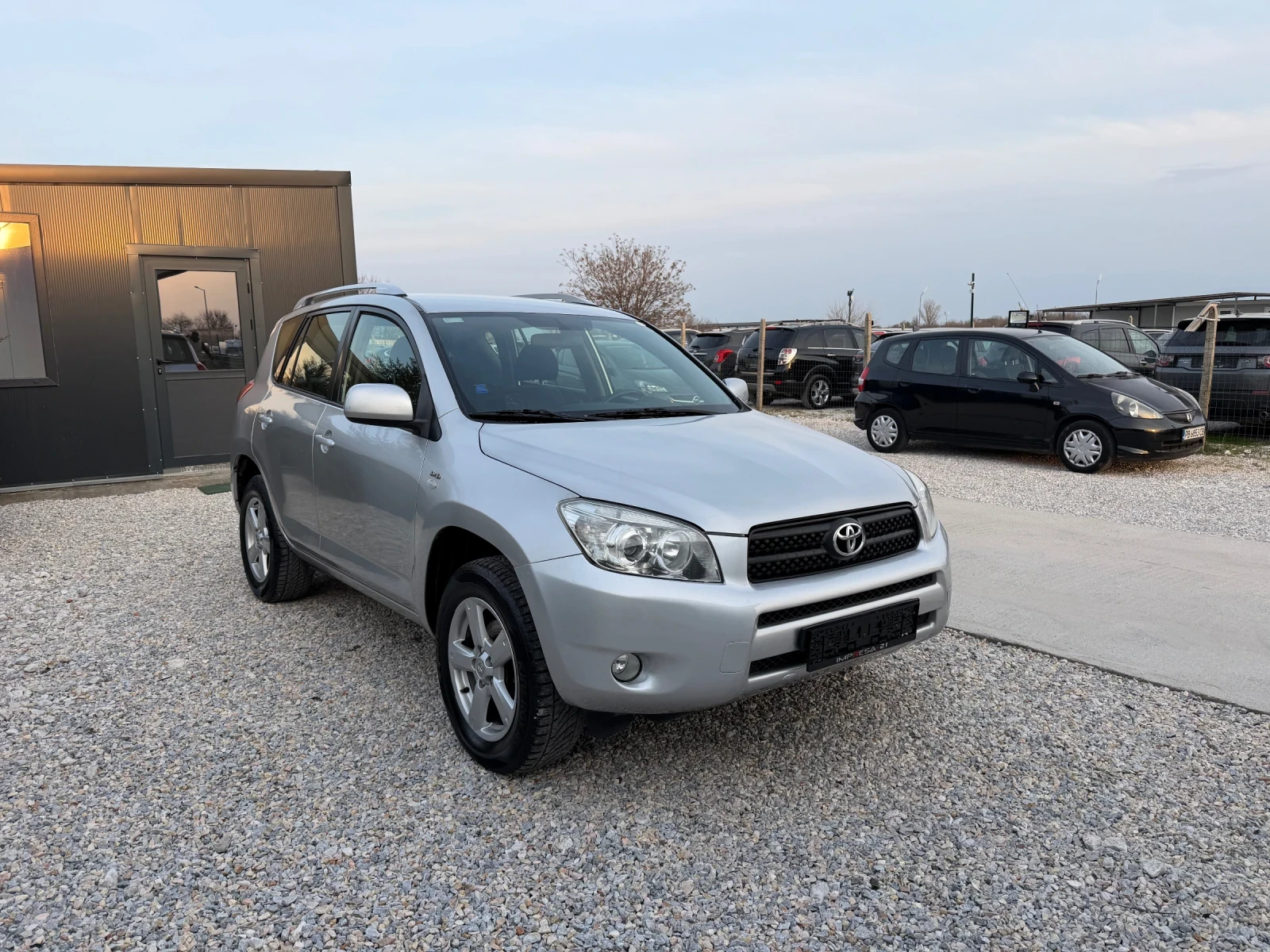 Toyota Rav4 2.2d 136kc.D4D 4x4 , снимка 3 - Автомобили и джипове - 53890328