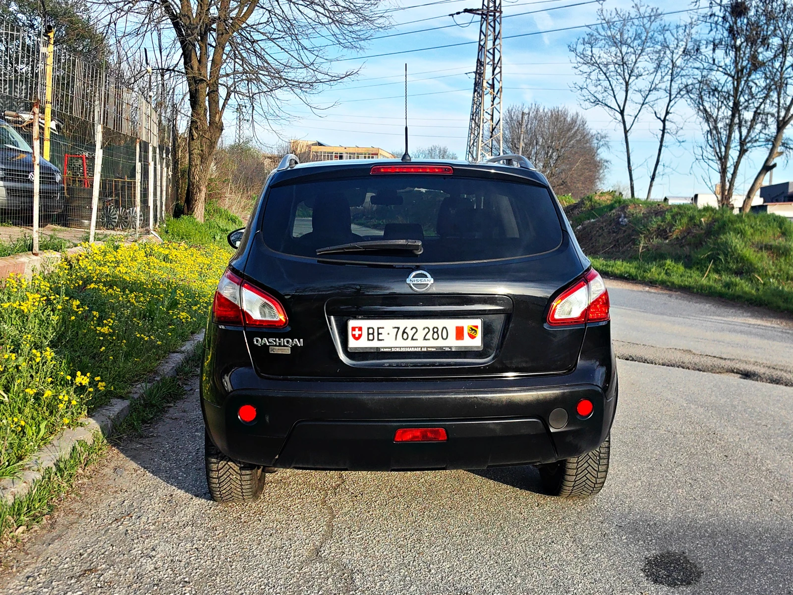 Nissan Qashqai  4WD!2.0! КОЖЕН САЛОН!СТЪКЛЕН ТАВАН !ТОП СЪСТОЯНИЕ, снимка 4 - Автомобили и джипове - 54116178