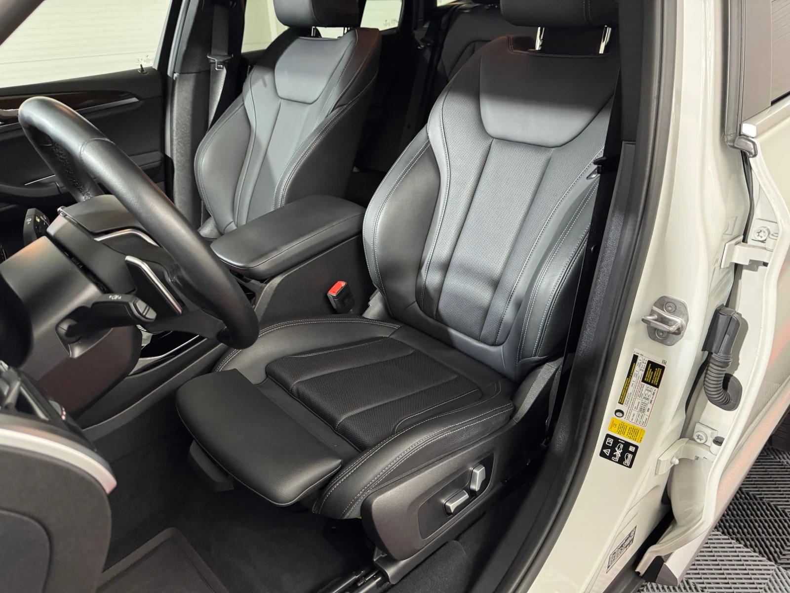 BMW X3 Xdrive 30i | 66.000 km!, снимка 15 - Автомобили и джипове - 54827516